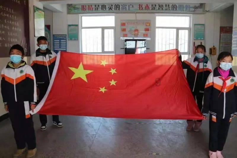 逃离隐秘的洞穴